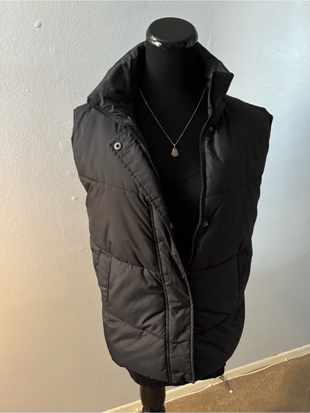 Arizona Jean Company Black Puffer Vest